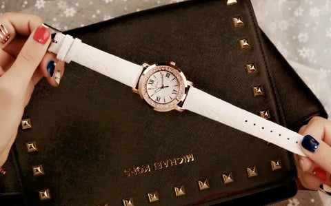 Reloj blanco para dama